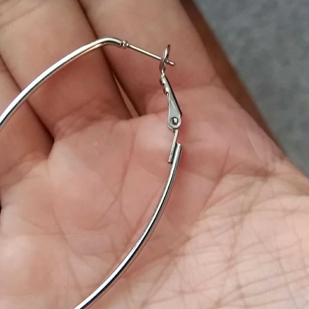 Hoop earings - Picture 2 of 3